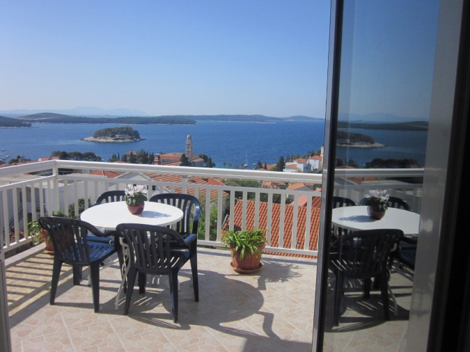 SOBA R1 , Apartmani Kre&scaron;ić Hvar